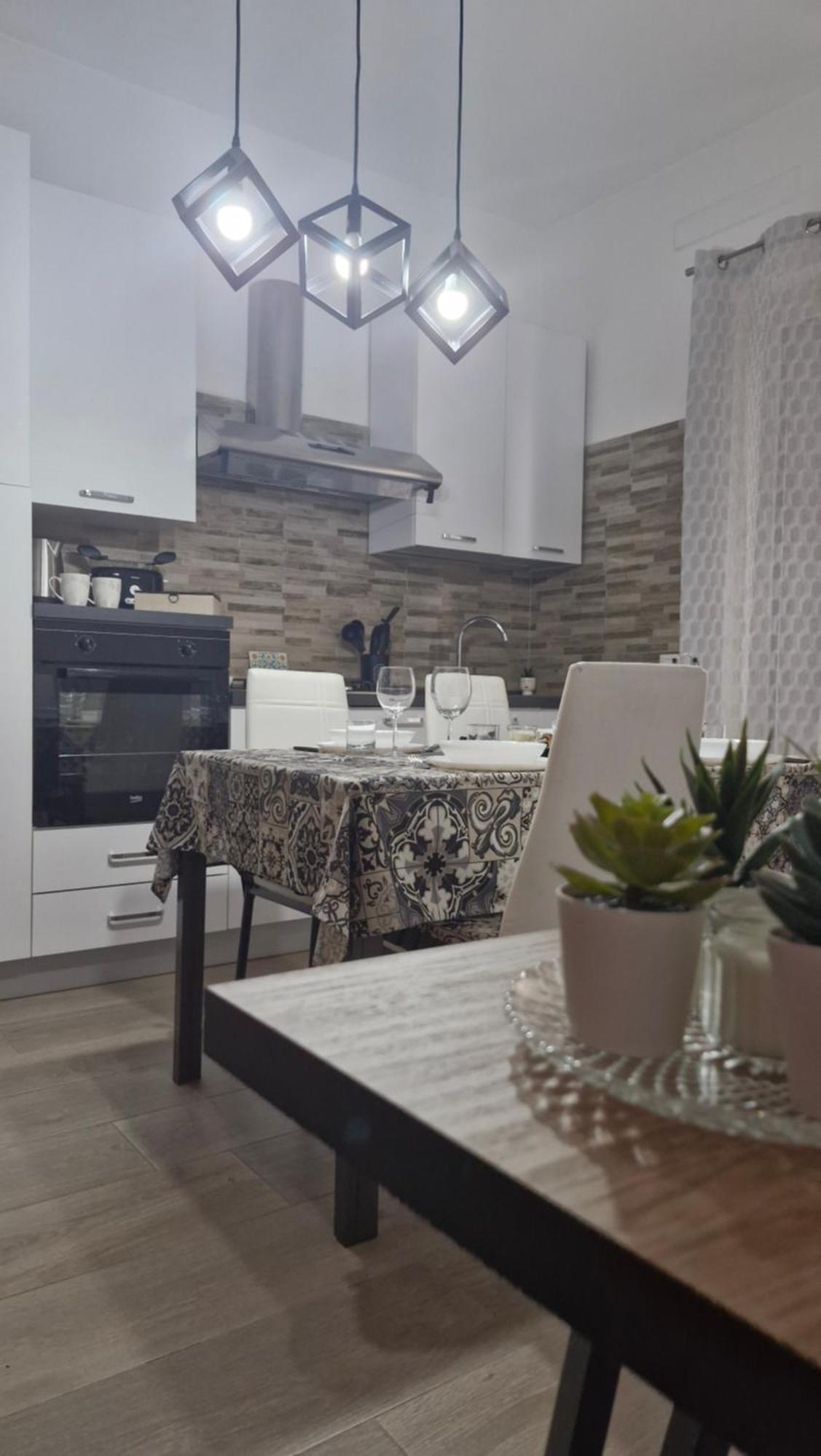 Casa Vacanze Sul Corso Giarre Bagian luar foto